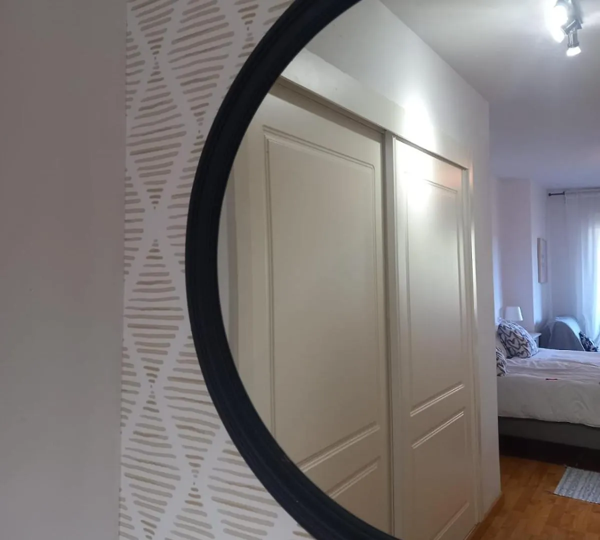 Calido Apartamento Con Gran Terraza Y Vistas A 600 Metros Del Mar Benalmádena Apartmán