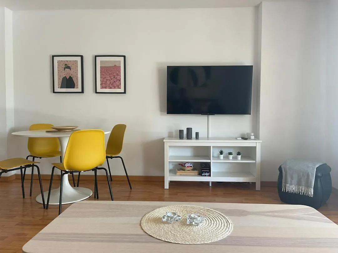 Calido Apartamento Con Gran Terraza Y Vistas A 600 Metros Del Mar Benalmadena Spain